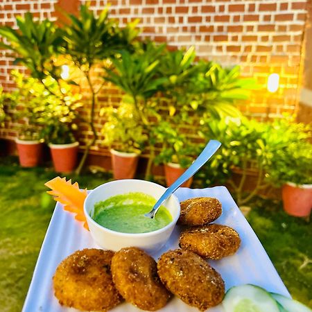 Krishnam Resort Jabalpur Esterno foto