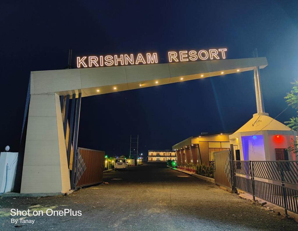 Krishnam Resort Jabalpur Esterno foto